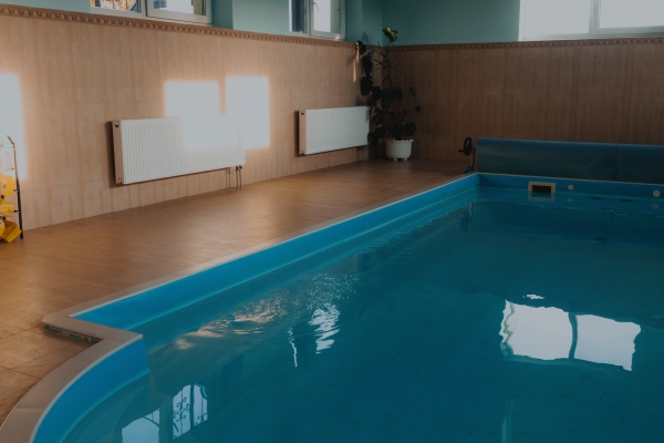 Бассейн с сауной в доме